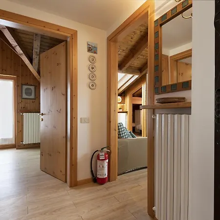 Mansarda Egle דירה *